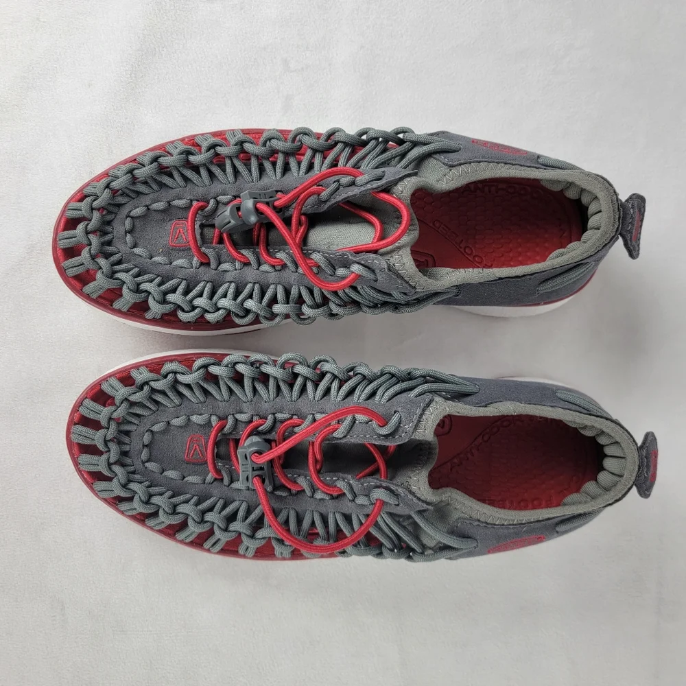 Keen Uneek O2 Sport Sandals‎ 1015485 Gray Red Size 4 Paracord Watershoes Hiking